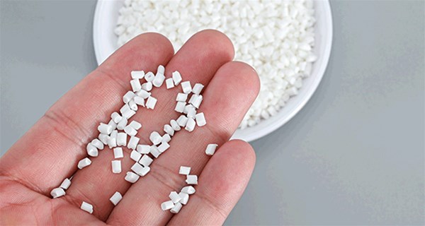 PP阻燃母粒在汽车领域中主要应用于哪些部件？